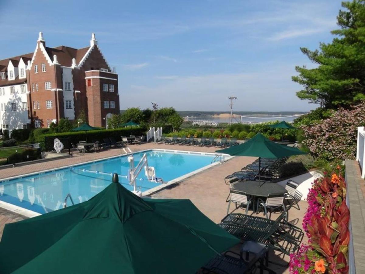 Готель Montauk Manor Екстер'єр фото