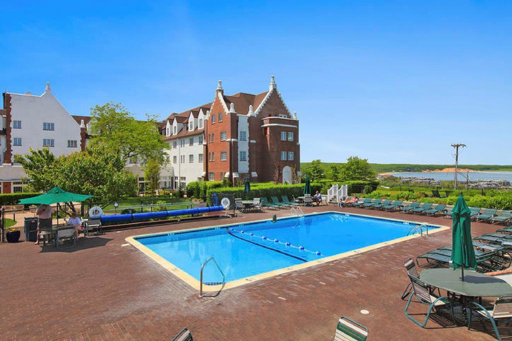 Готель Montauk Manor Екстер'єр фото